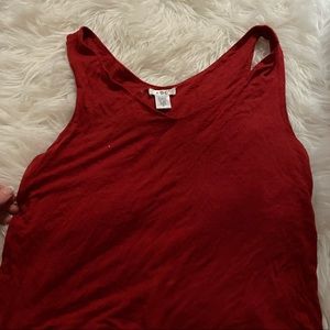 Red cropped tank